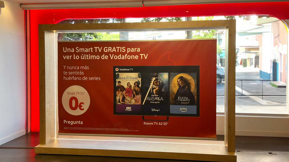 retail promo mueble promocional Vodafone decor360